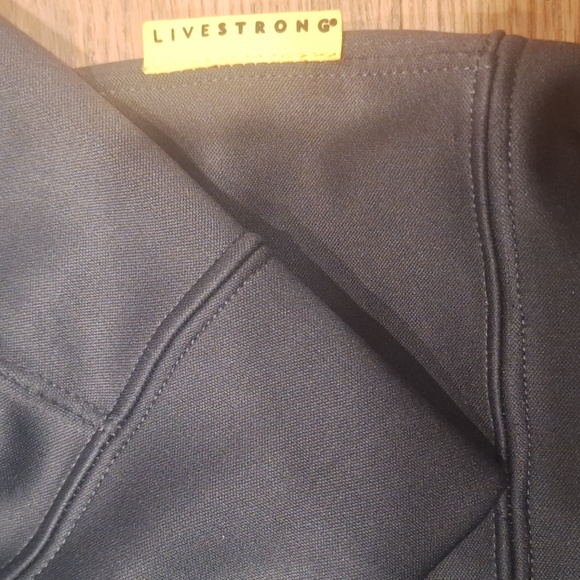 Nike Dri Fit Livestrong Hoodie - Picture 2 of 6